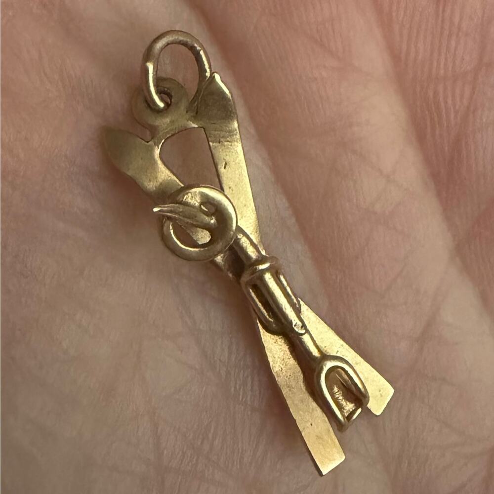 Vintage 14K Yellow Gold Skis Charm
